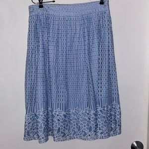 Beautiful Cinderella blue knee length skirt size large